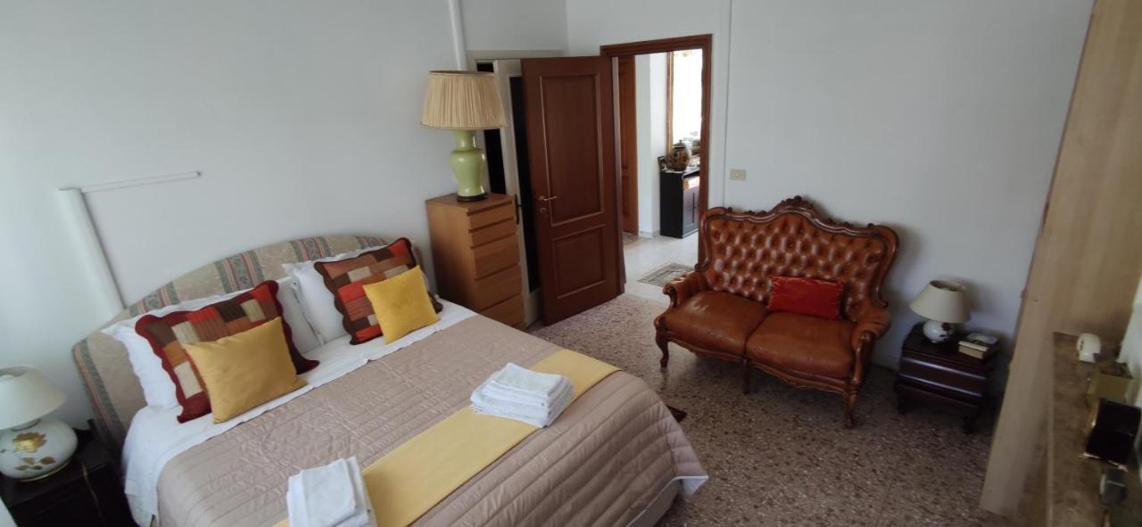 La Badia Del Cavaliere 2 Hotel โรม ภายนอก รูปภาพ